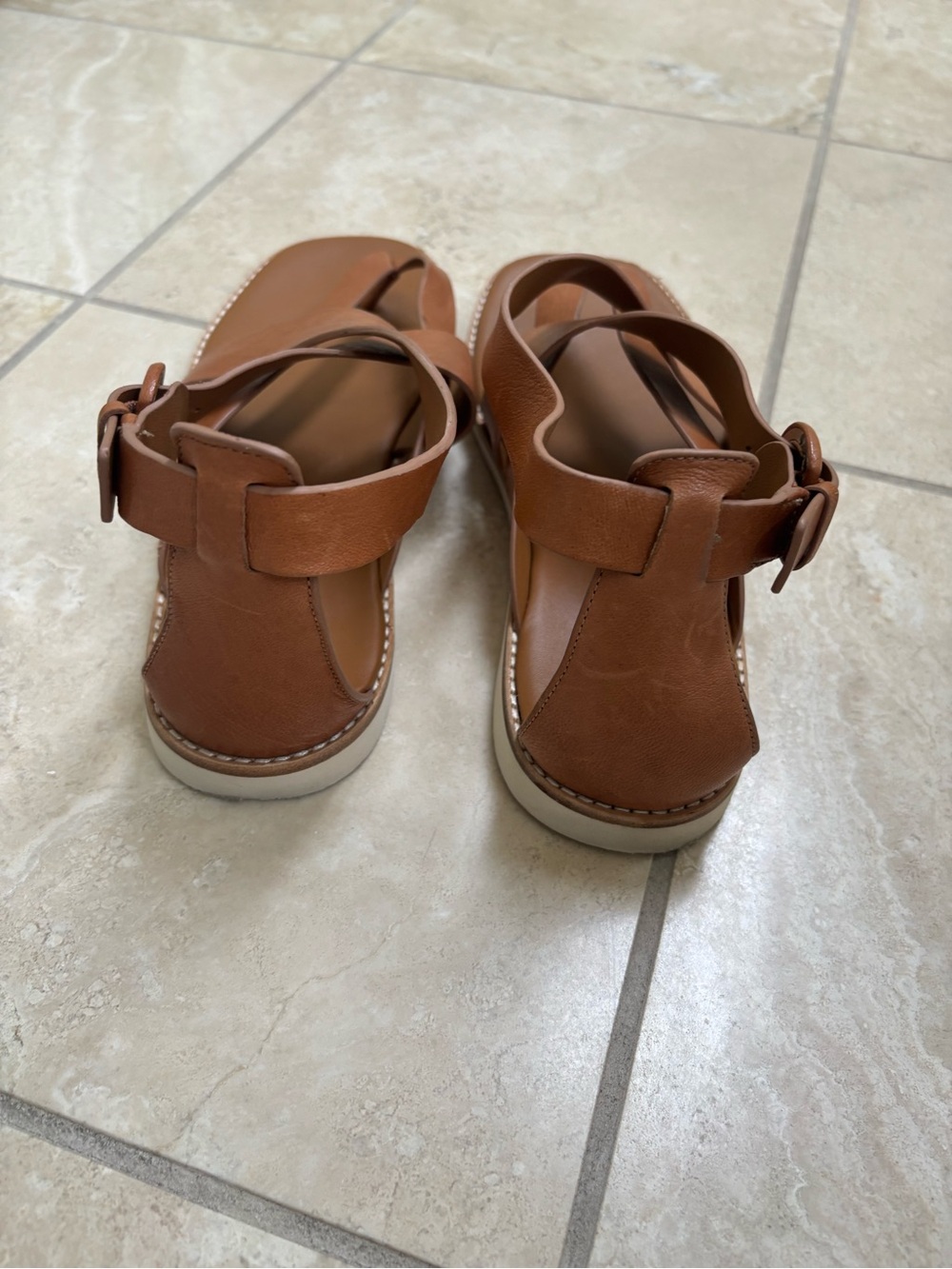 Vince ‘Morris’ Sandals - Picture 2 of 3